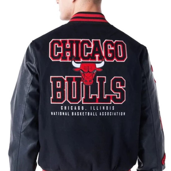 New Era NBA Chicago Bulls Patch Varsity Jacket New Era NBA Chicago Bulls Patch Varsity Jacket