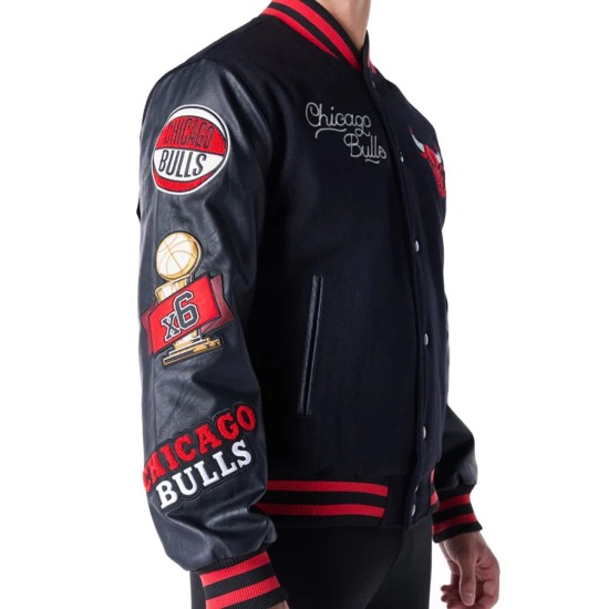 New Era NBA Chicago Bulls Patch Varsity Jacket New Era NBA Chicago Bulls Patch Varsity Jacket