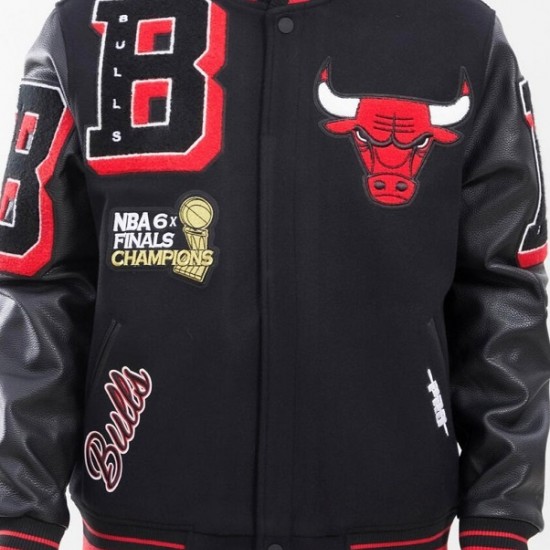 Pro Standard Chicago Bulls Varsity Jacket Pro Standard Chicago Bulls Varsity Jacket