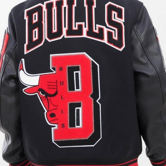 Pro Standard Chicago Bulls Varsity Jacket Pro Standard Chicago Bulls Varsity Jacket