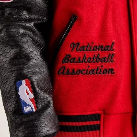 Pro Standard NBA Chicago Bulls Men's Varsity Jacket Pro Standard NBA Chicago Bulls Men's Varsity Jacket